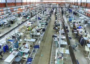 Indústria recua em cinco locais