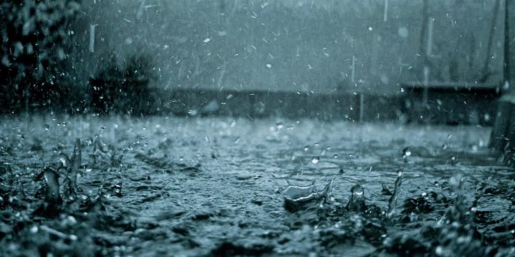 Água de chuva com poluentes eternos