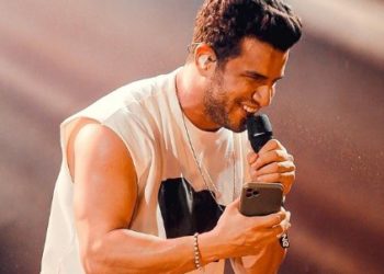 Réveillon do Amor de Parnaíba: Ávine Vinny atrai multidão