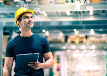 Setor industrial inicia 2024 mais otimista, diz pesquisa da CNI