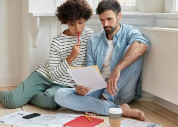 Contas do casal: Como dividir e administrar as finanças?