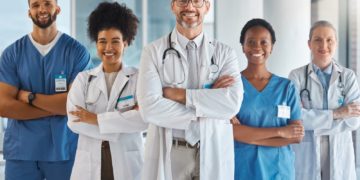 Ministério da Saúde amplia residência médica com 3 mil vagas e lança edital para especialistas