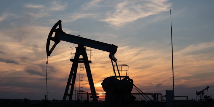 Justiça mantém suspensão de imposto sobre exportação de petróleo e nega recurso da União