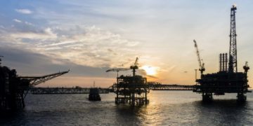 Petrobras encontra indícios de petróleo e gás no pré-sal da Bacia de Campos